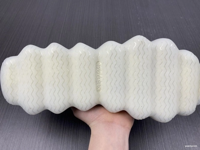 YEEZY H68031 400 ADIDAS 0920